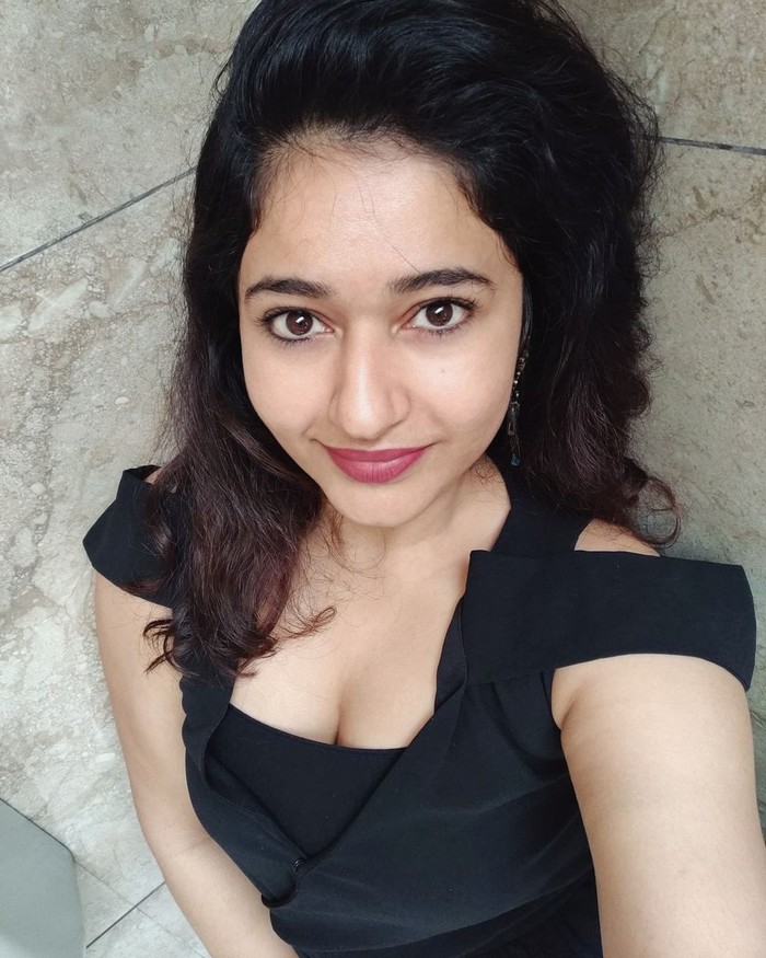 poonam bajwa